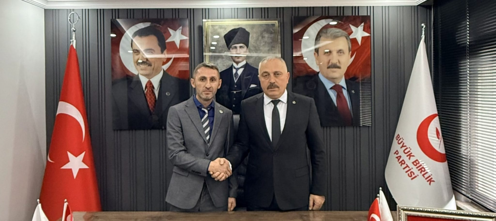 Adem Aydın: “Vakfıkebir İlçe Başkanlığı Görevini İsmail Şeref’e Tevdi Ettik” - GÜNDEM - İnternetin Ajansı