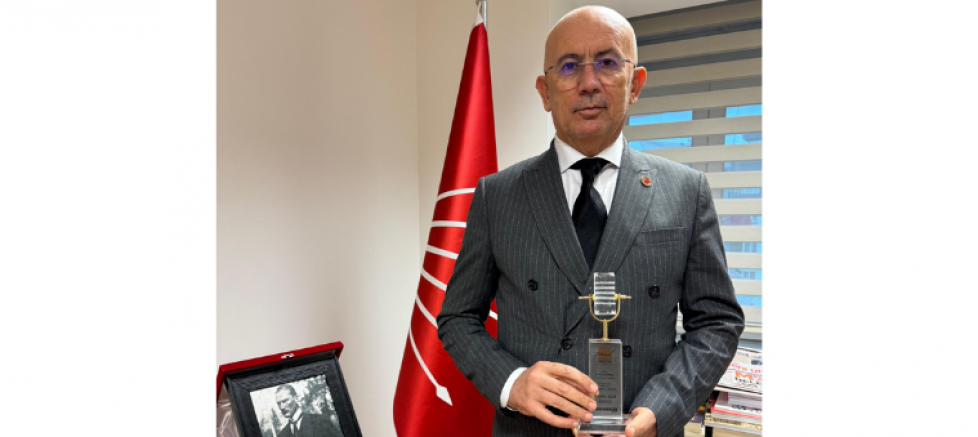 Kasım Ayının En Başarılı İl Başkanı: Dr. Ümit Erkol Ödülünü Aldı! - GÜNDEM - İnternetin Ajansı